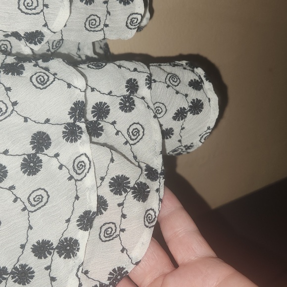 Tommy Hilfiger embroidered tank Lrg - Picture 2 of 8